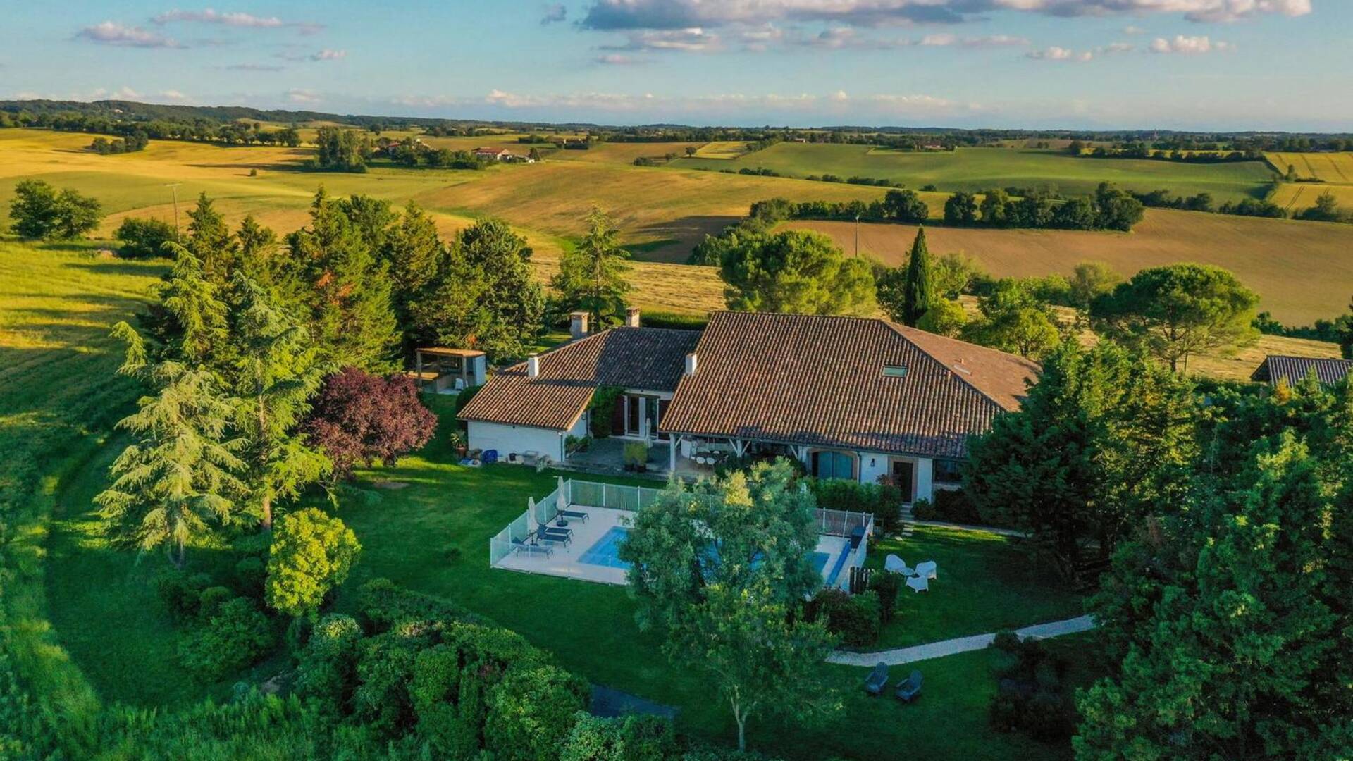 Vue extérieure, La villa Peyrigué, le petit  Rigué, Seysses-Saves, Savès, Gers, Gascogne, France