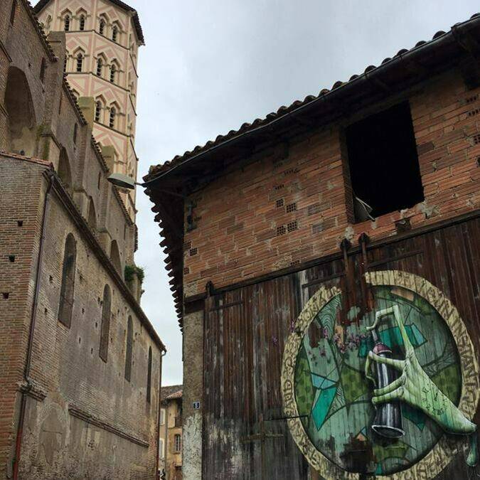Street Art, centre-ville Lombez, Vue sur la Cathédrale Sainte Marie, Lombez, Savès