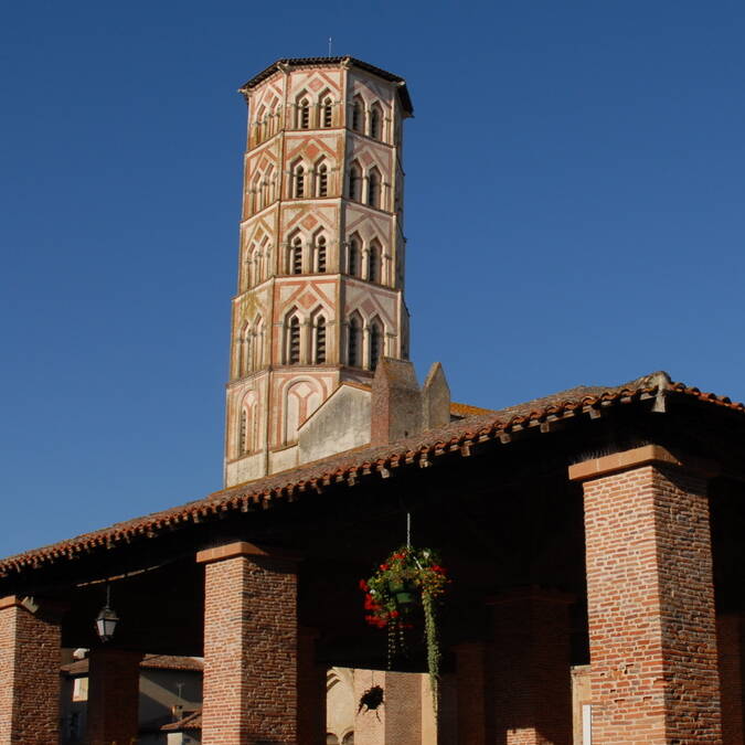 Cathédrale Sainte Marie et la Halle, Lombez, Savès